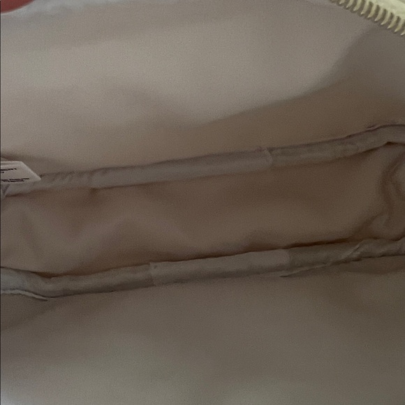 Chanel Holiday Fabric Cosmetic Pouch Gold logo - Picture 12 of 12